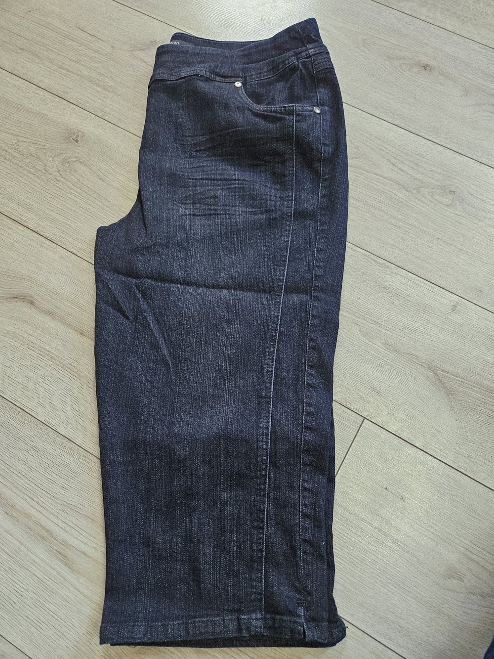 PENNINGTONS Savvy Fit Dark Wash Denim Capri Jeans Pull On Plus Size 18🔥